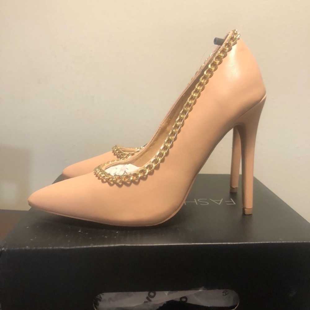 Beige pumps